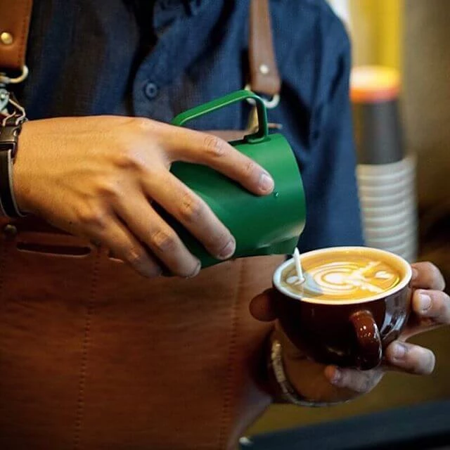 Rhino Stealth Milk Jug - 600ml/20oz - Green 4 Rhino Stealth Milk Jug - 600ml/20oz - Green